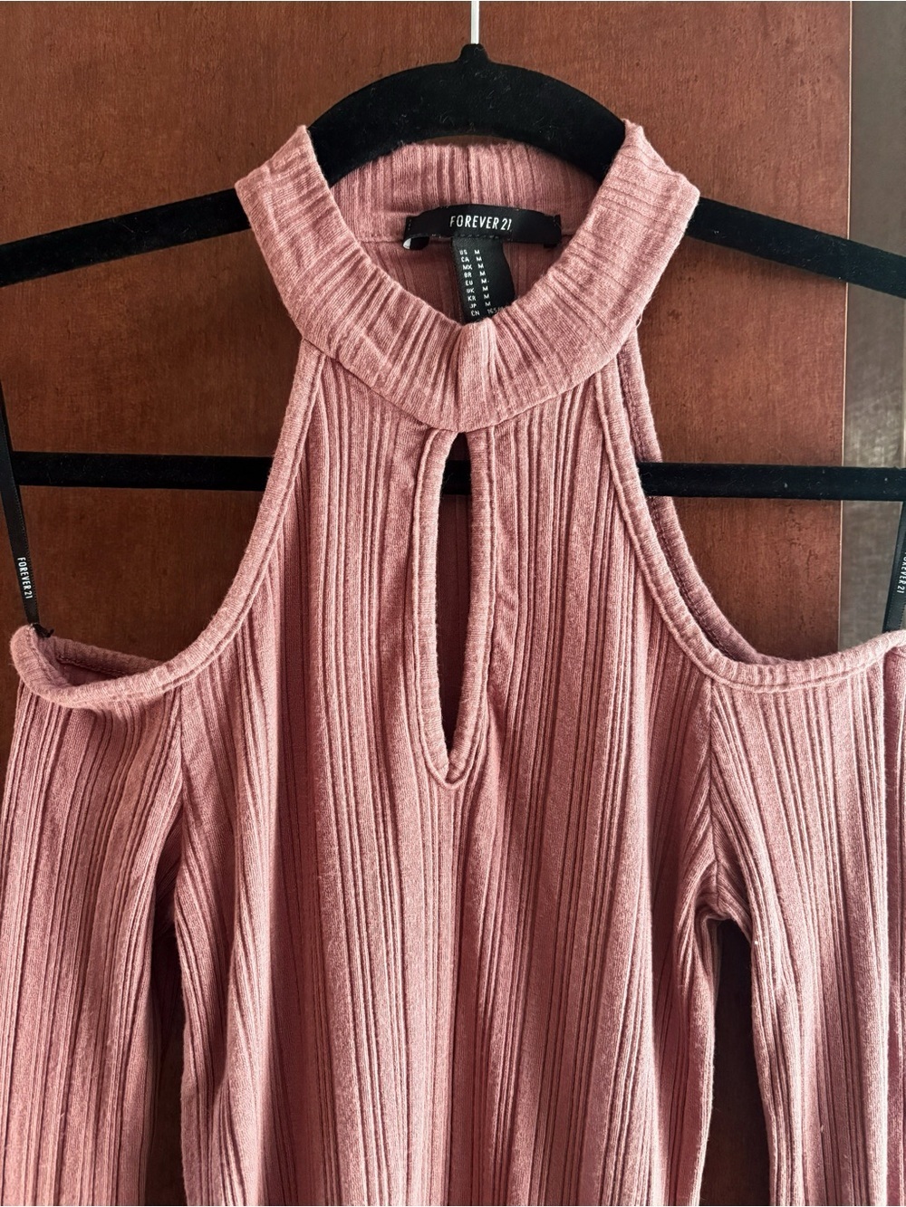Forever 21 Dusty Rose Ribbed Cold-Shoulder Mock Neck Top - Picture 2 of 4
